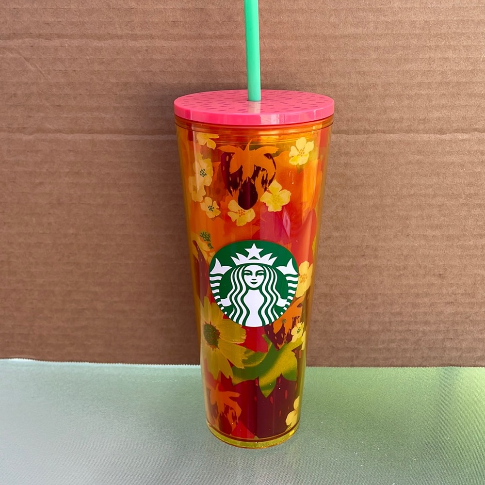 Summer 2022 Starbucks Strawberry Field 24oz